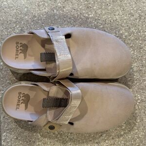 Used condition sorel clogs light pink size 11